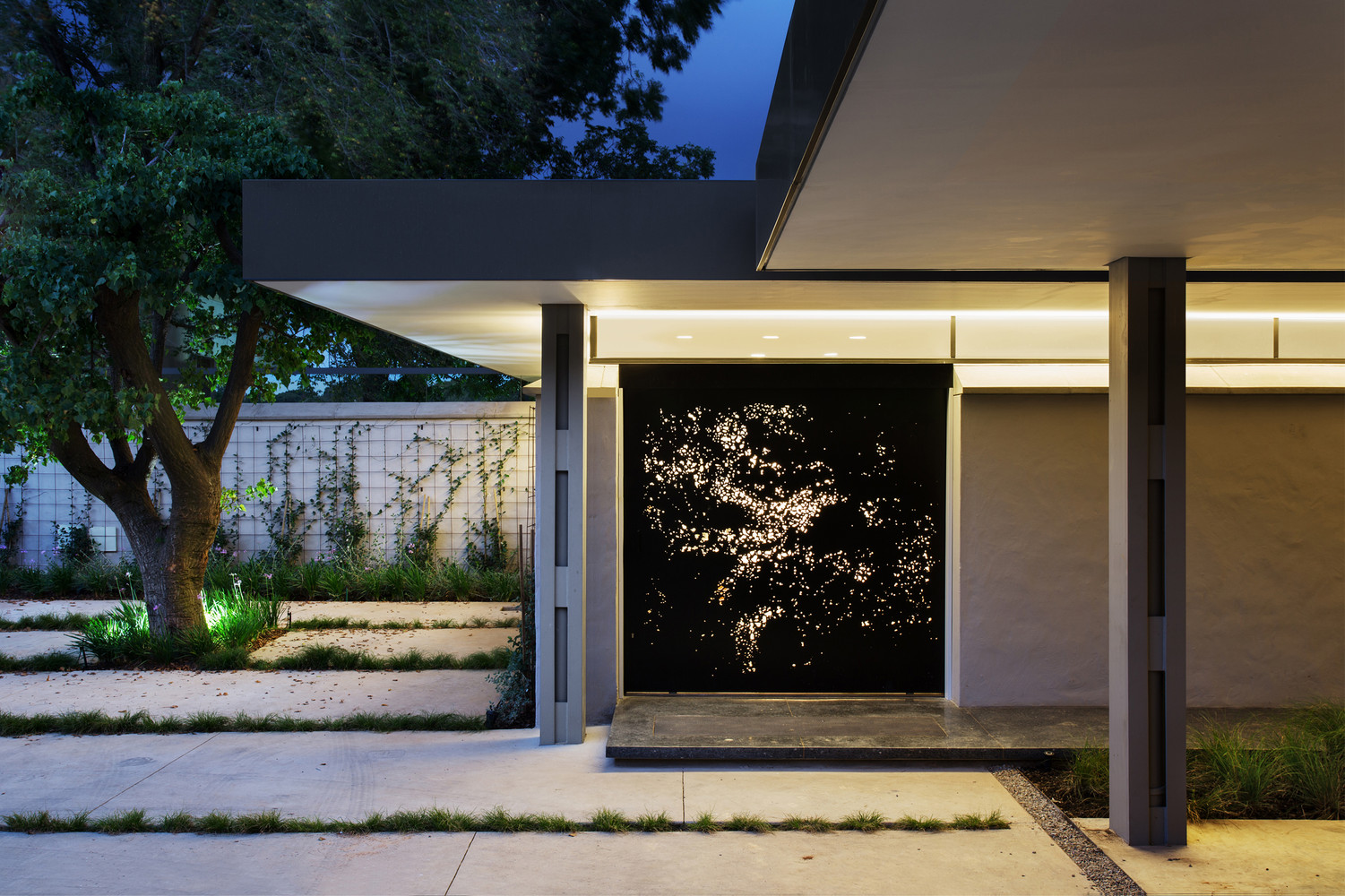 004_External_View_Entrance_Adam_Letch_copy