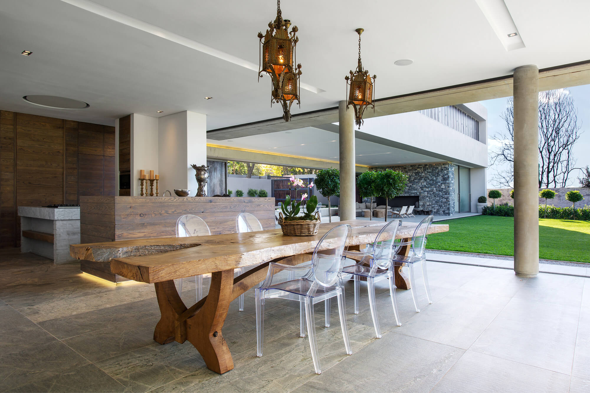 006_View_from_dining_area_towards_covered_patio_Adam_Letch_copy